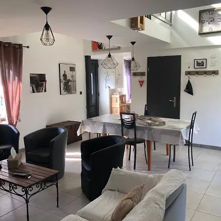 Aux Jardins De La Guyonniere 2 A 13 Personnes