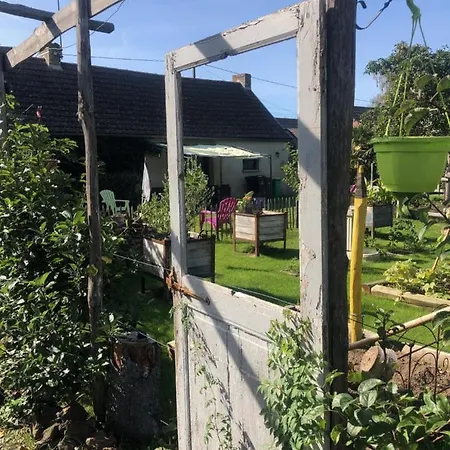 Semesterbostad Aux Jardins De La Guyonniere 2 A 13 Personnes