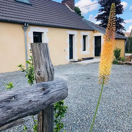 Semesterbostad Aux Jardins De La Guyonniere 2 A 13 Personnes