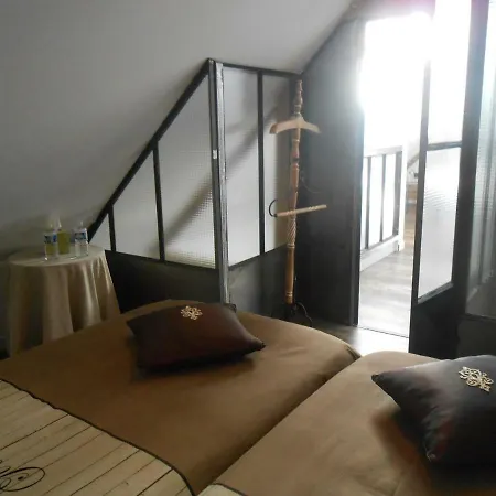 Aux Jardins De La Guyonnière 2 à 13 Personnes Casa de Férias Ruaudin