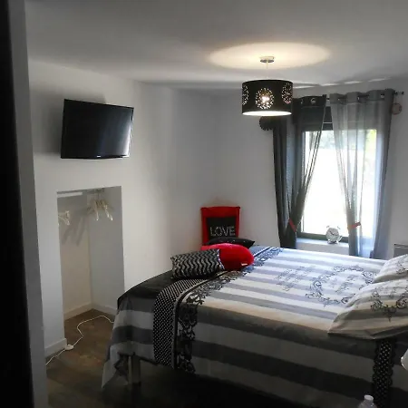 Aux Jardins De La Guyonniere 2 A 13 Personnes Ruaudin