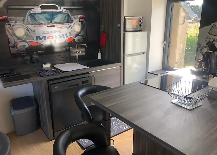 Aux Jardins De La Guyonnière 2 à 13 Personnes Casa de Férias