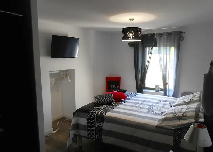 Aux Jardins De La Guyonnière 2 à 13 Personnes Ruaudin